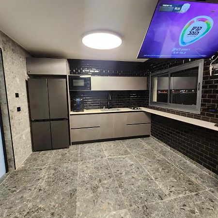 מבנים בים 75 Suites At Sea Haifa Eksteriør bilde