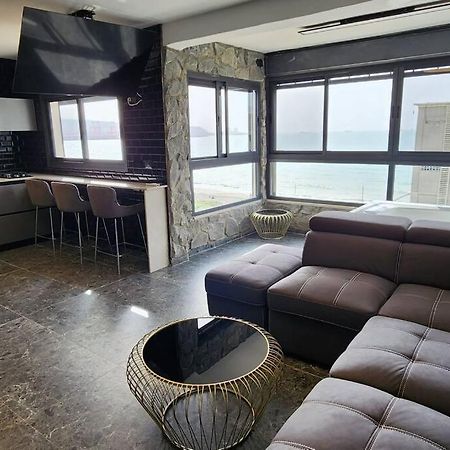 מבנים בים 75 Suites At Sea Haifa Eksteriør bilde