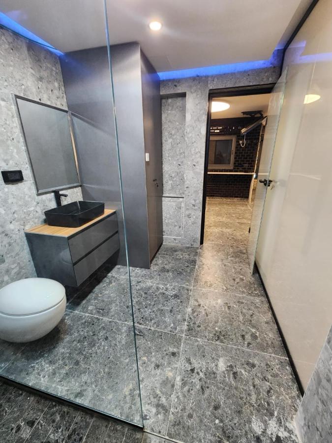 מבנים בים 75 Suites At Sea Haifa Eksteriør bilde