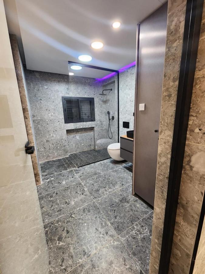 מבנים בים 75 Suites At Sea Haifa Eksteriør bilde